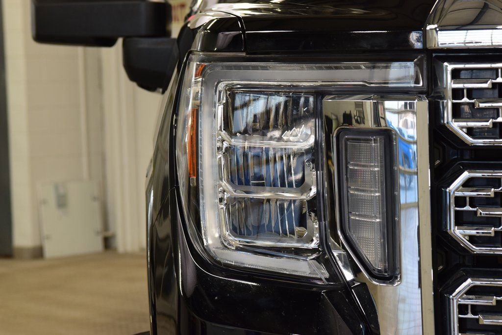 Used 2022 GMC Sierra 3500 Denali w/ Denali Ultimate Package image 10