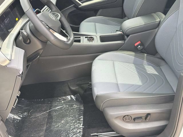 New 2026 Volkswagen Tiguan SE R-Line FWD image 25