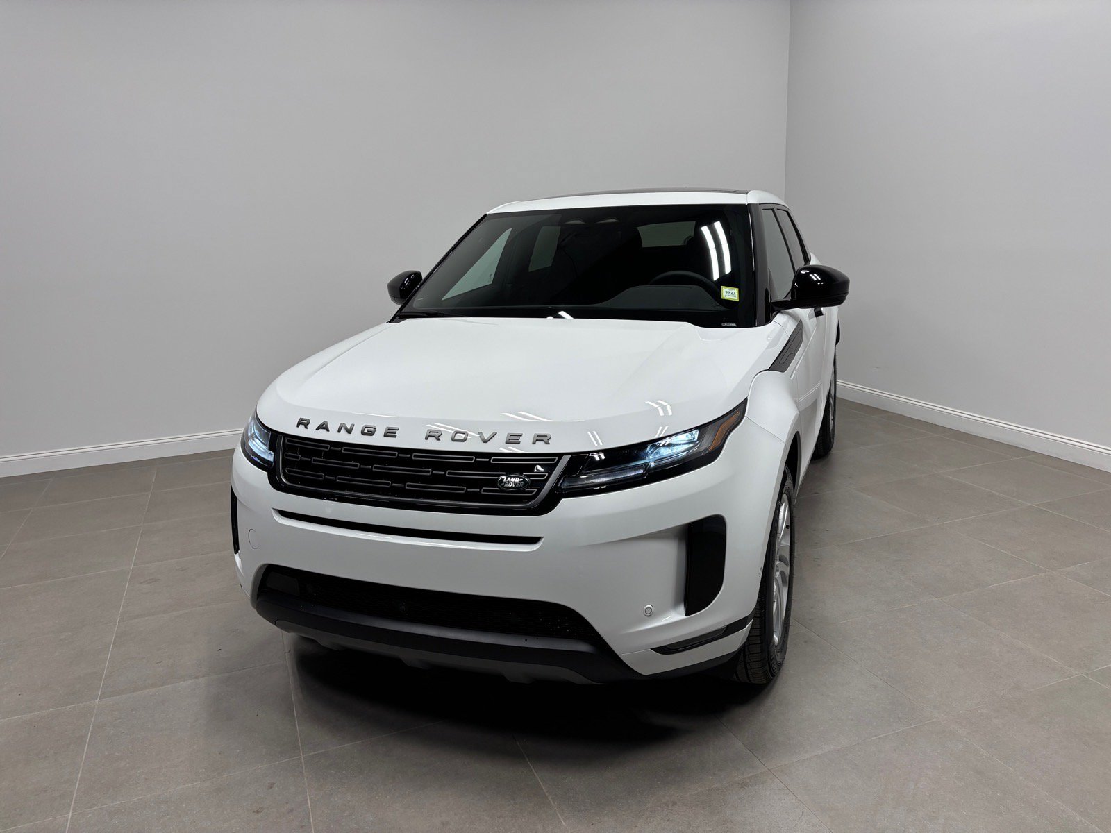 New 2026 Land Rover Range Rover Evoque S AWD/4WD image 2
