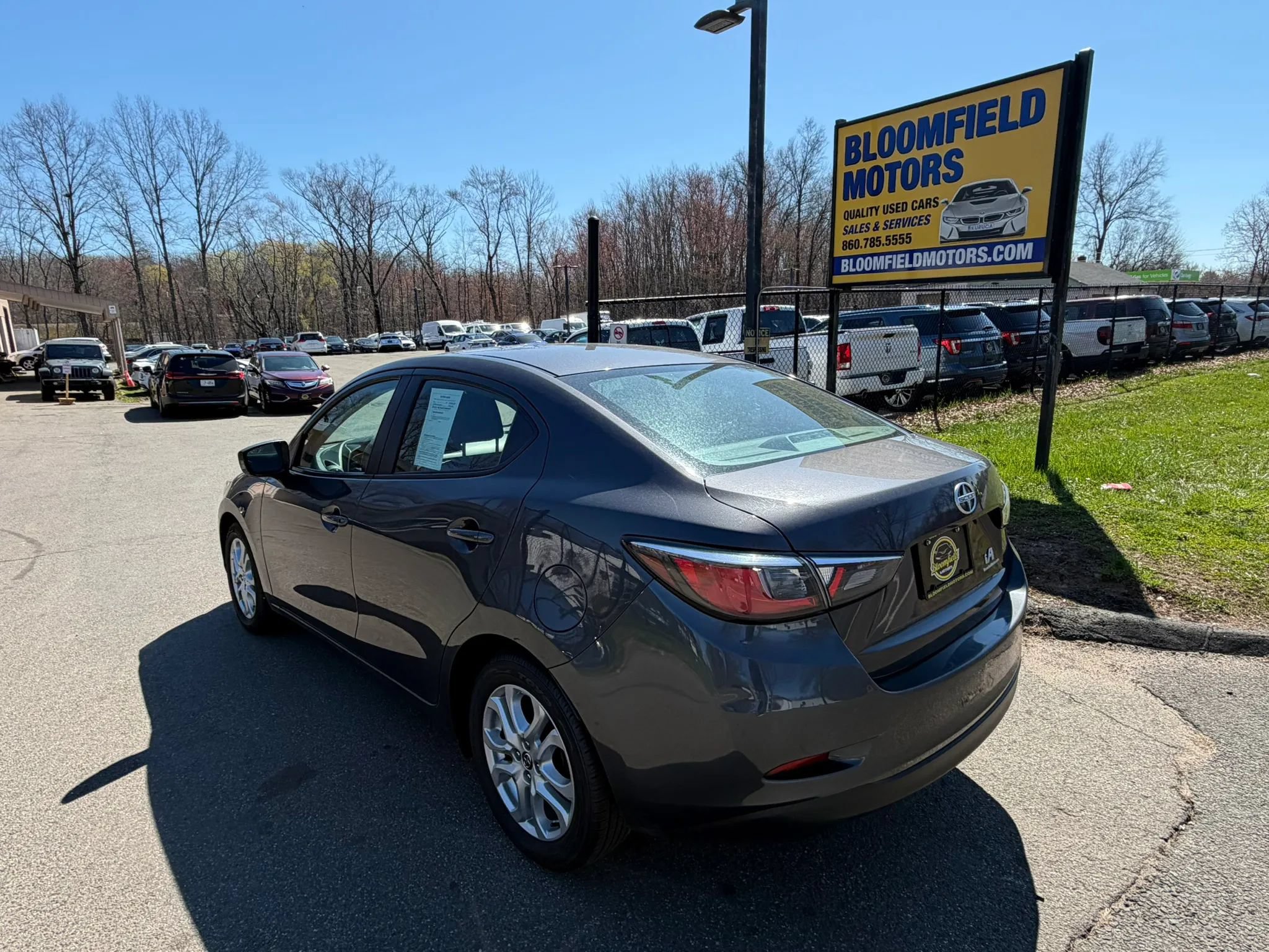 Used 2016 Scion iA FWD image 7