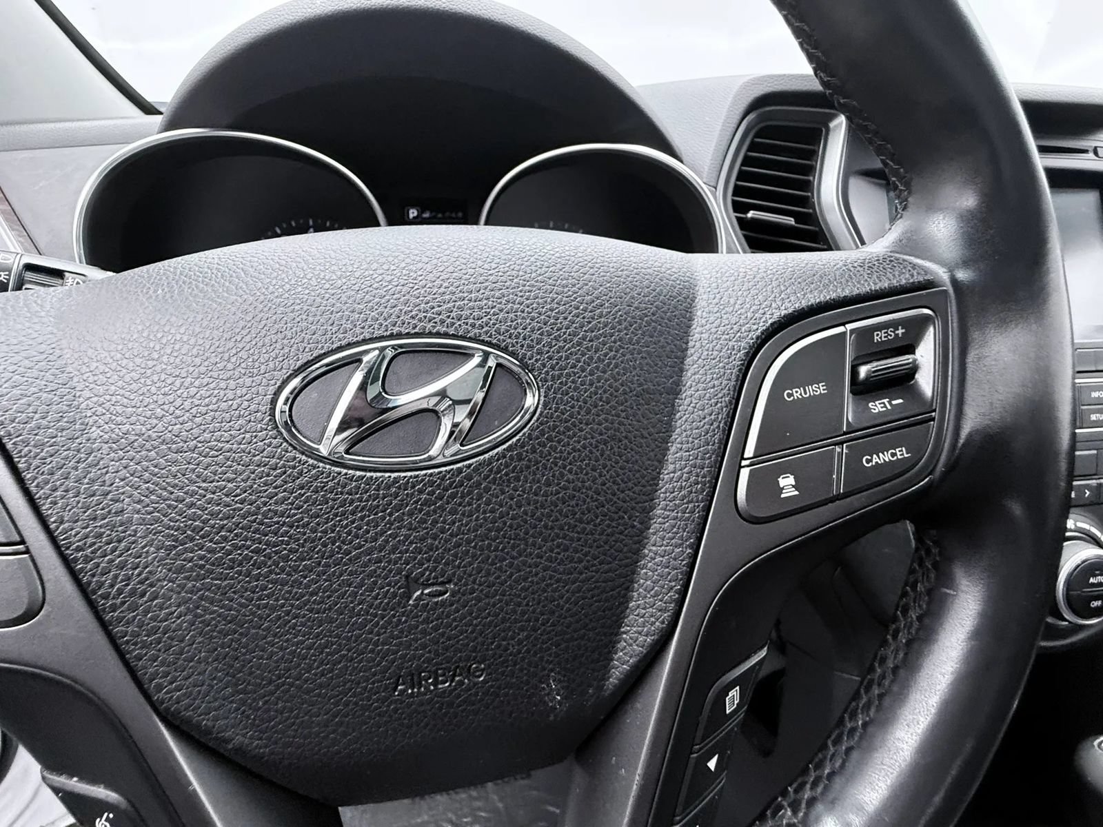 Used 2018 Hyundai Santa Fe Sport w/ 2.0T Ultimate Tech Package 05 AWD/4WD image 36