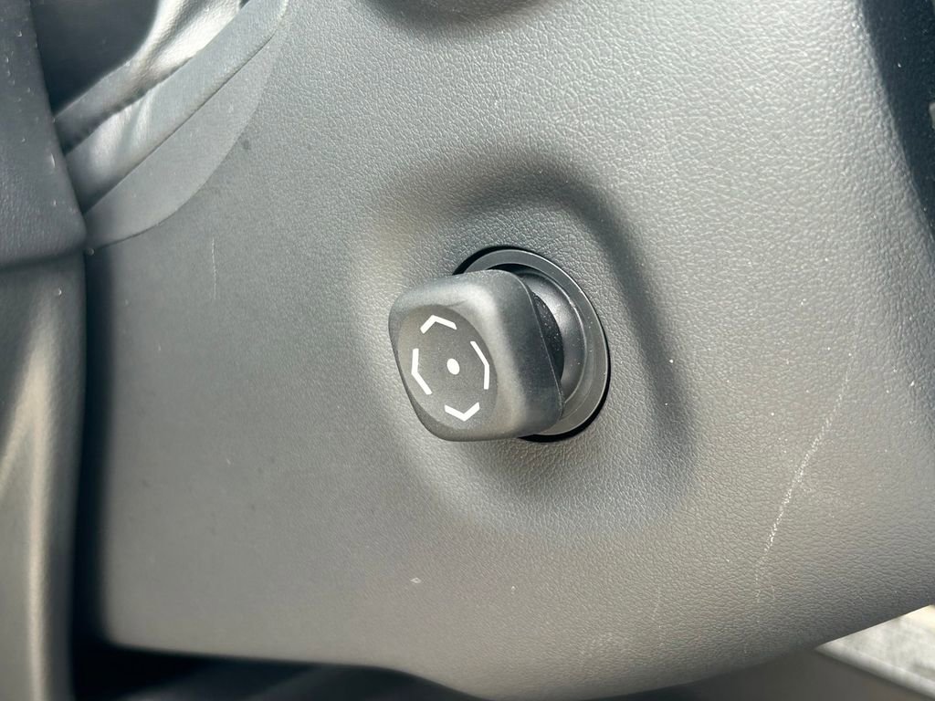 Used 2024 Lexus LX 600 F Sport image 34