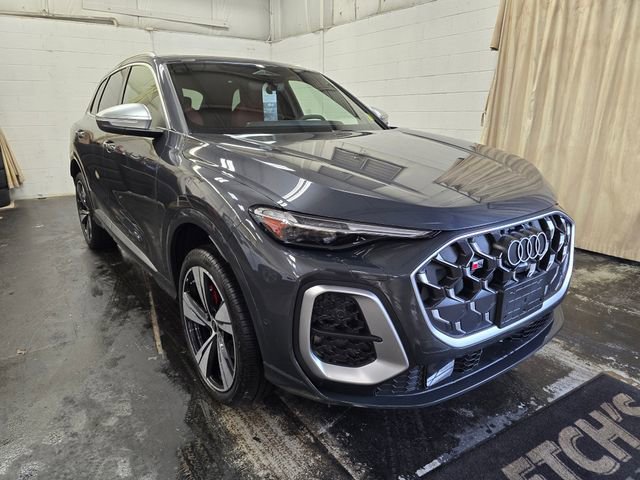 New 2025 Audi SQ5 Prestige video 3