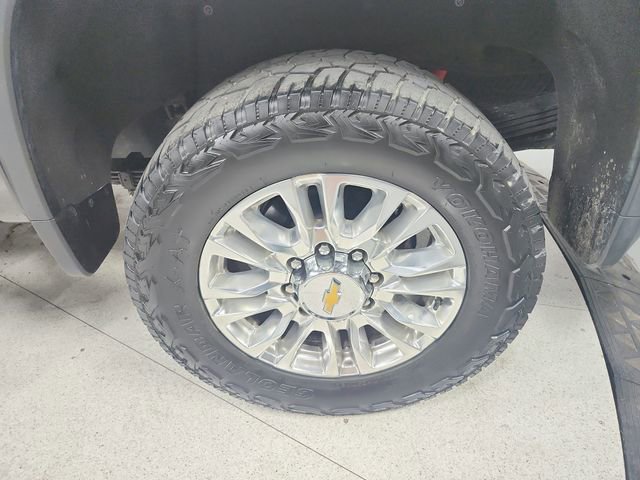 Used 2023 Chevrolet Silverado 2500 High Country w/ Safety Package II AWD/4WD image 53