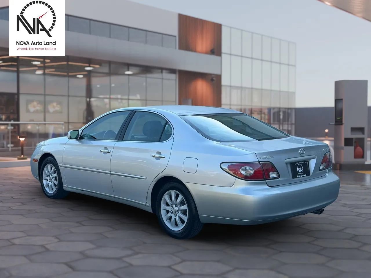 Used 2003 Lexus ES 330 FWD image 5