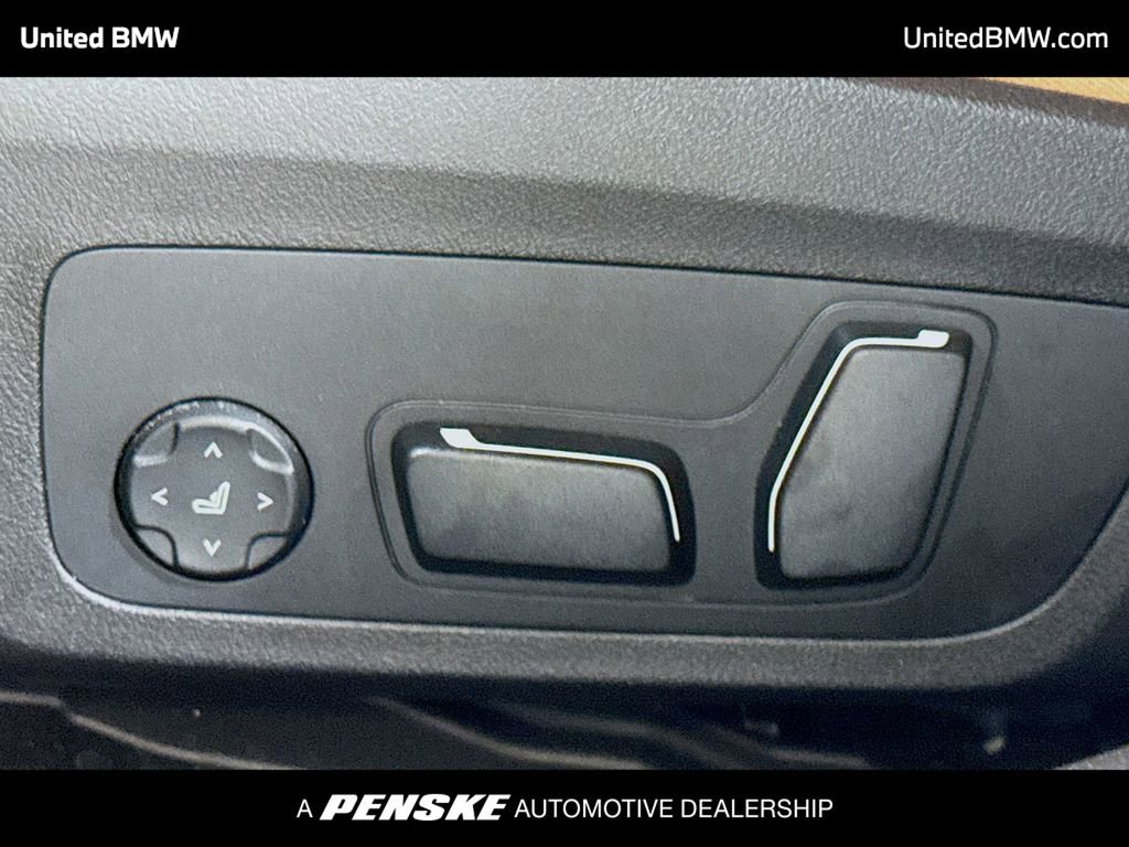 Certified 2024 BMW 330i xDrive Sedan image 4