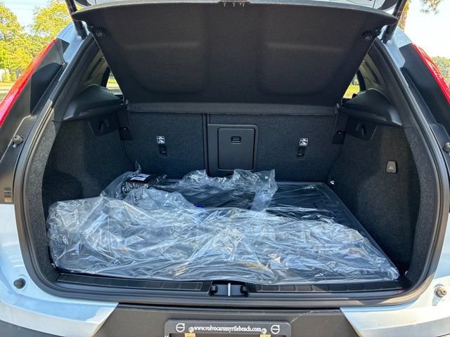 New 2026 Volvo XC40 B5 Plus w/ Protection Package Premier AWD/4WD image 18