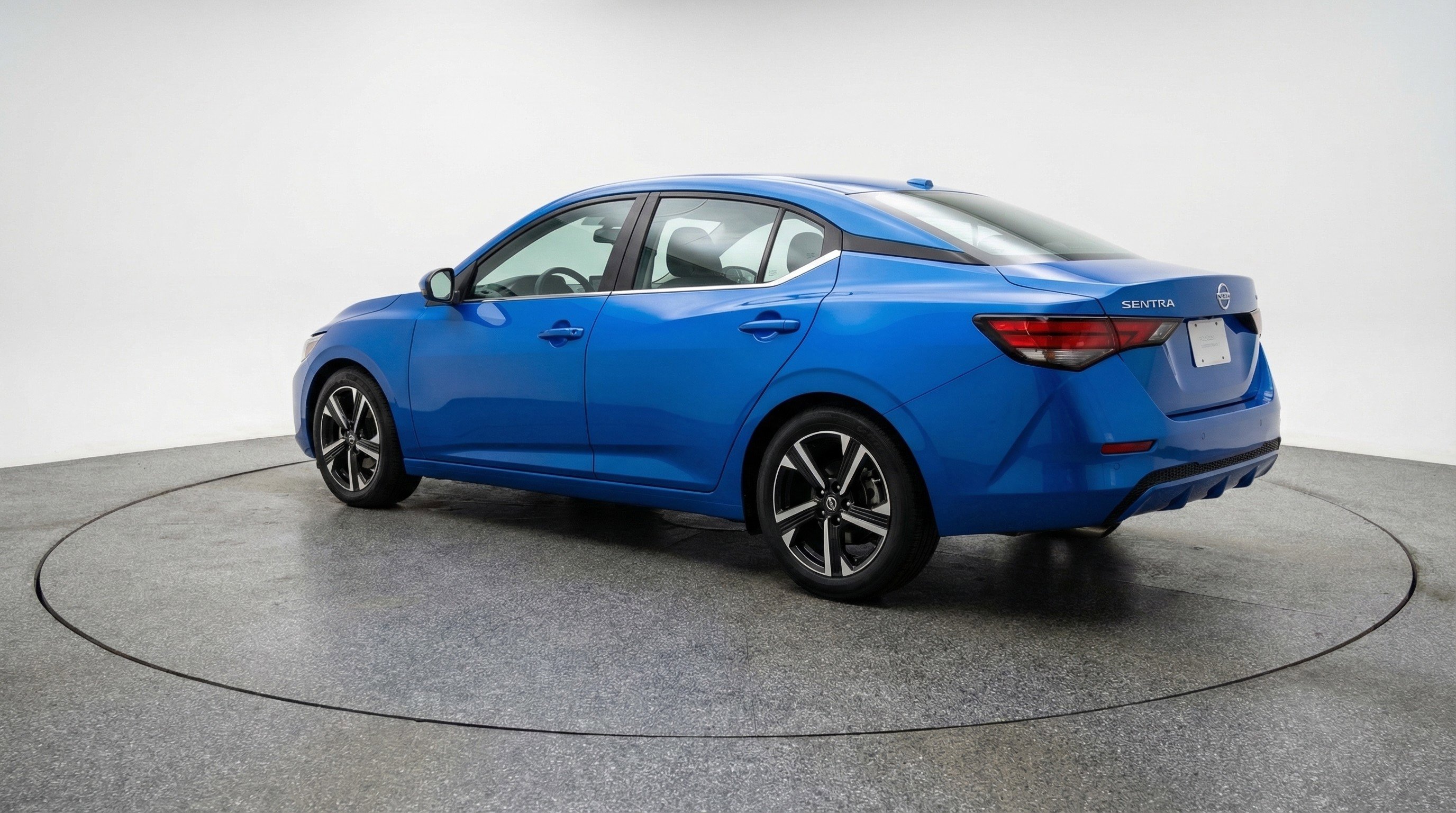 Used 2025 Nissan Sentra SV image 6