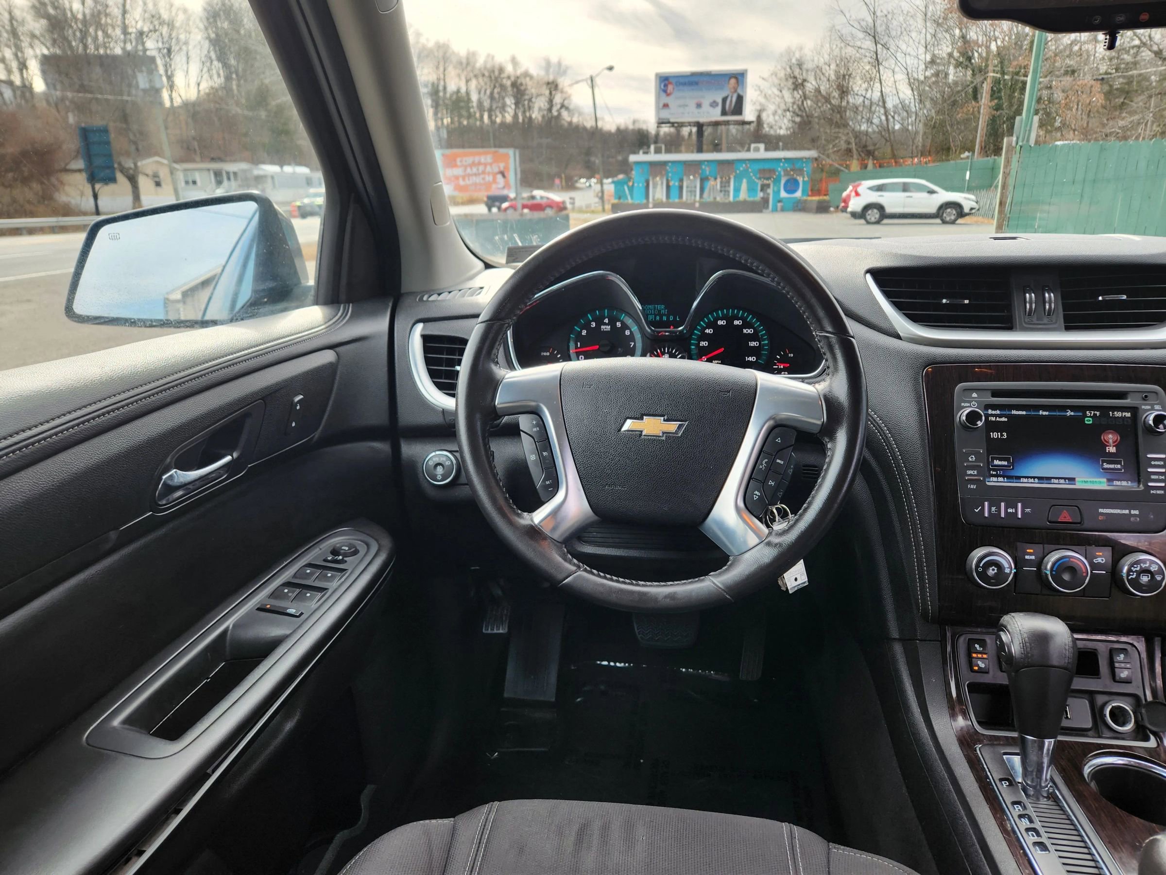 Used 2017 Chevrolet Traverse LT w/ Style and Technology Package image 33