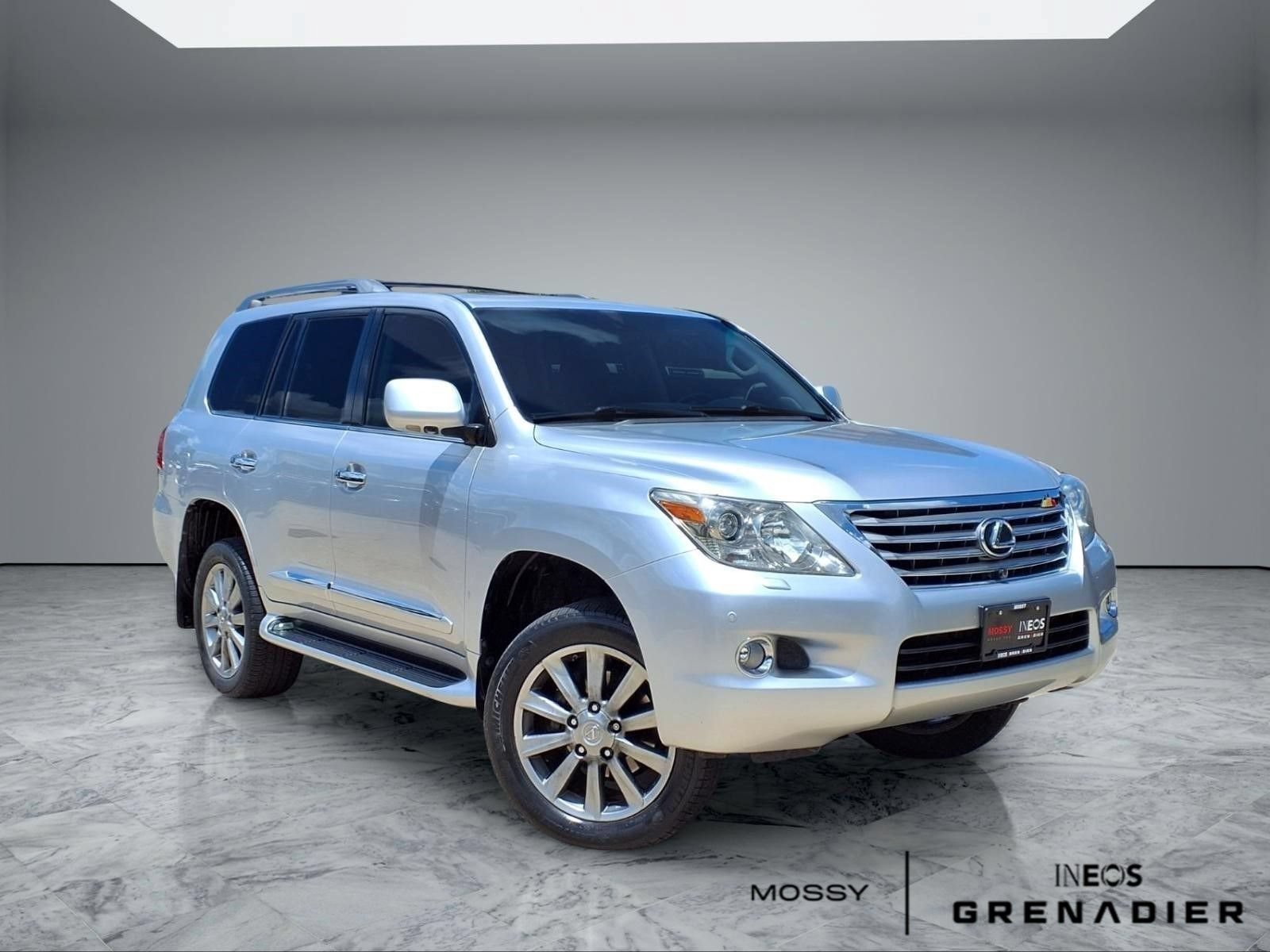 Used 2009 Lexus LX 570 4WD image 1