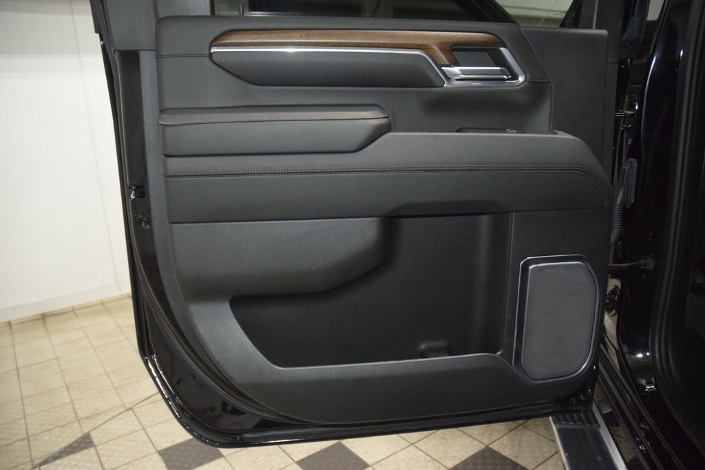 Used 2024 Chevrolet Silverado 3500 High Country w/ High Country Premium Package AWD/4WD image 47