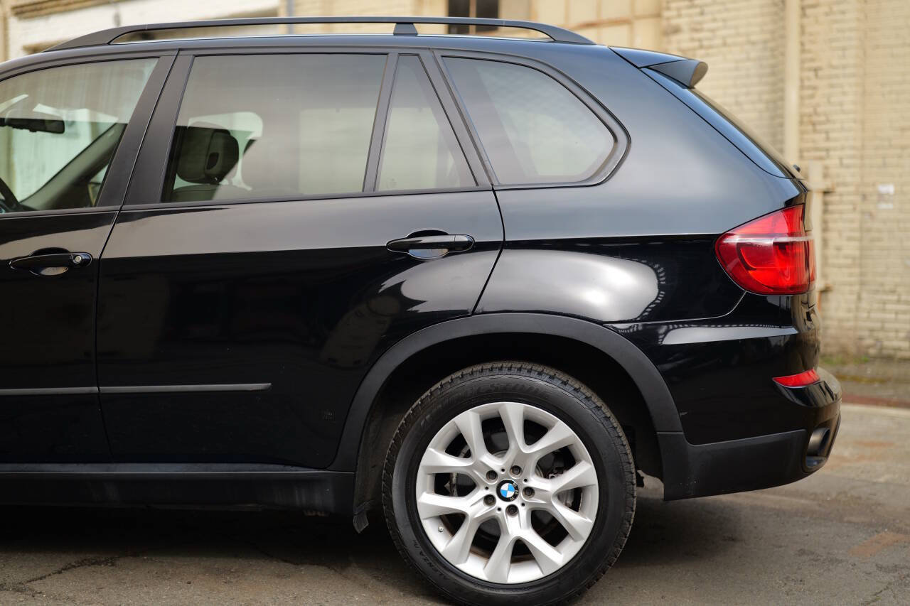 Used 2011 BMW X5 xDrive35i AWD/4WD image 17