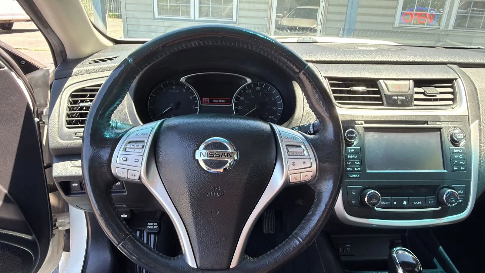 Used 2017 Nissan Altima 2.5 SL w/ 2.5 Technology Package FWD image 10