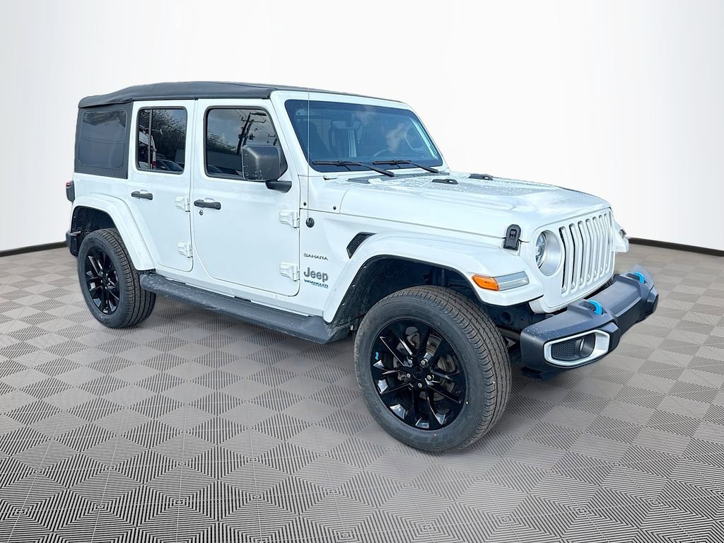 Used 2022 Jeep Wrangler Unlimited Sahara w/ Safety Group image 4