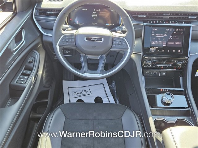 New 2025 Jeep Grand Cherokee Altitude image 7