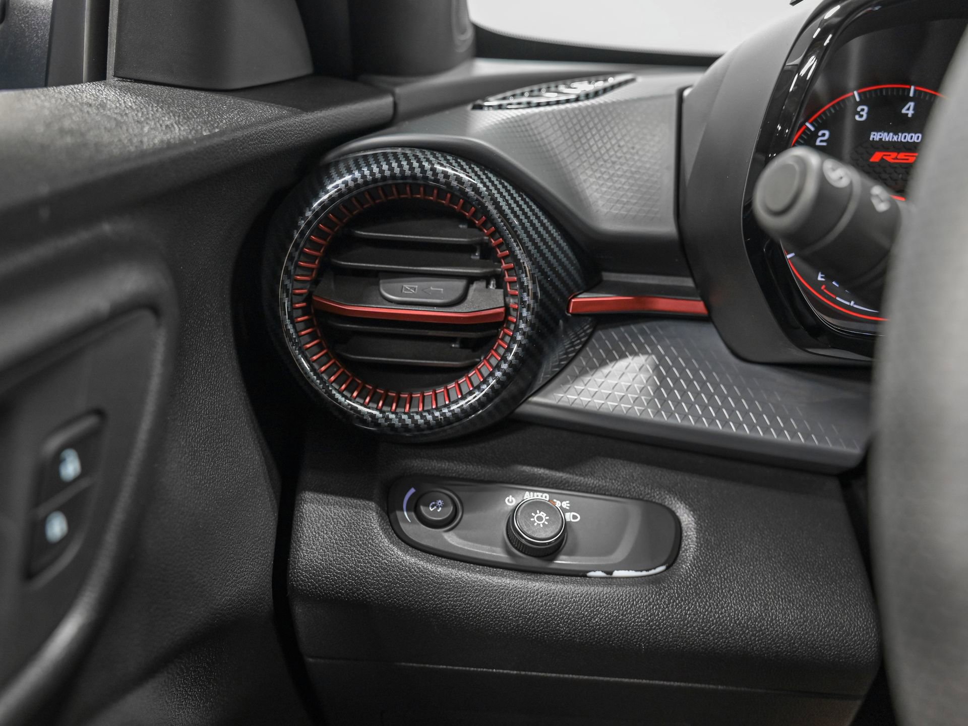 Used 2024 Chevrolet Trax RS w/ Driver Confidence Package image 17