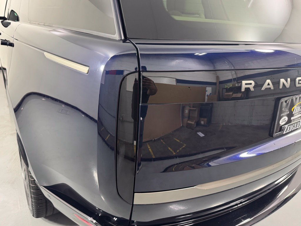 Used 2023 Land Rover Range Rover Long Wheelbase Autobiography AWD/4WD image 9