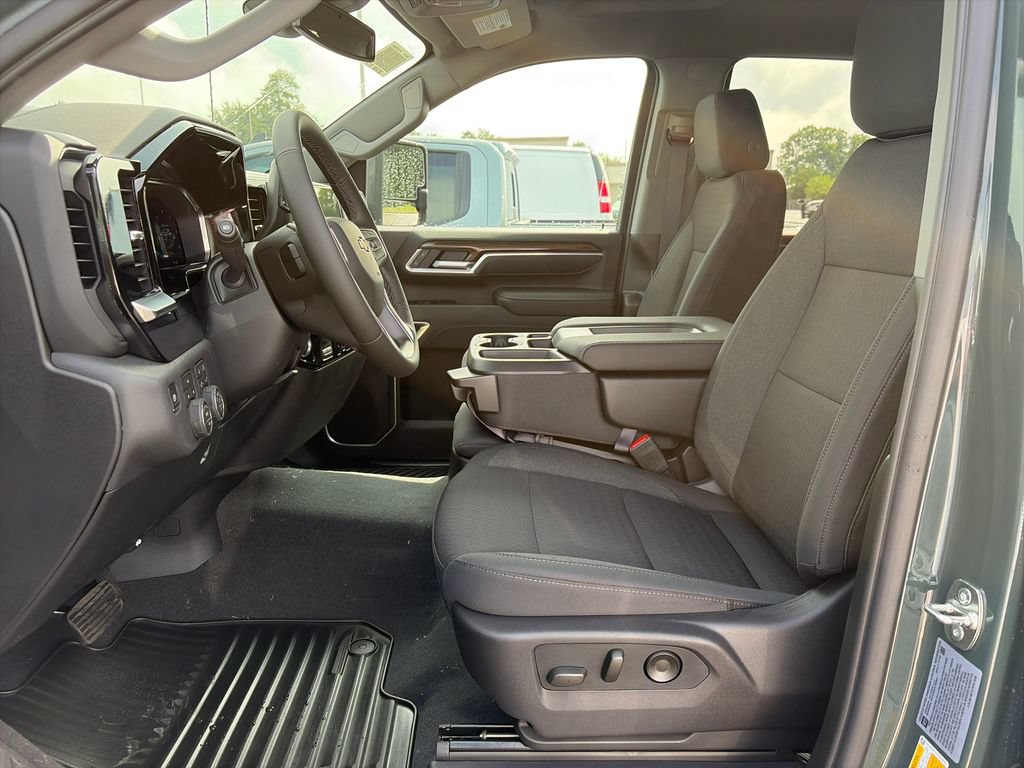New 2026 Chevrolet Silverado 2500 LT w/ All Star Edition AWD/4WD image 12