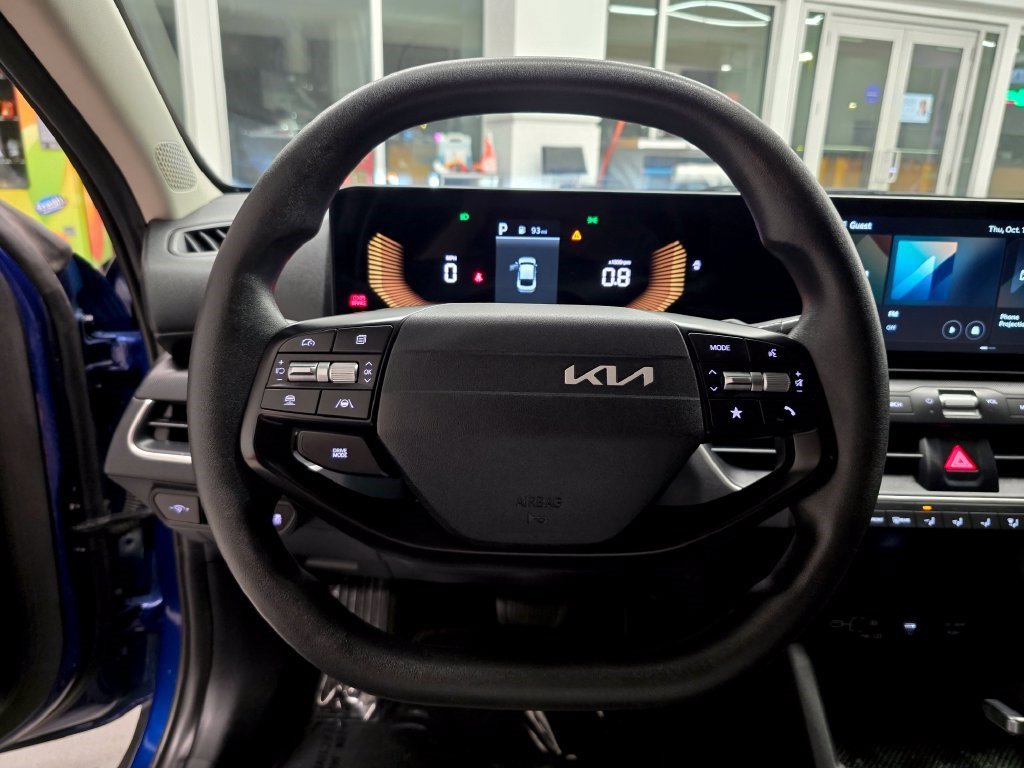 Used 2025 Kia K4 FWD image 16