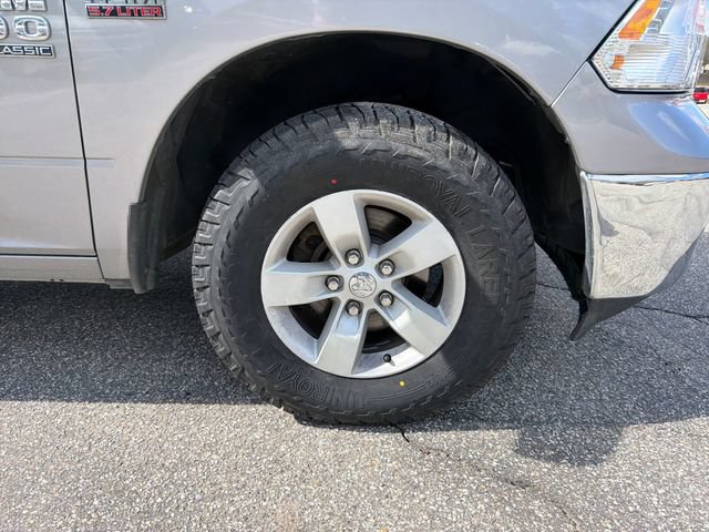 Used 2022 RAM 1500 Classic SLT w/ Trailer Tow Group AWD/4WD image 29