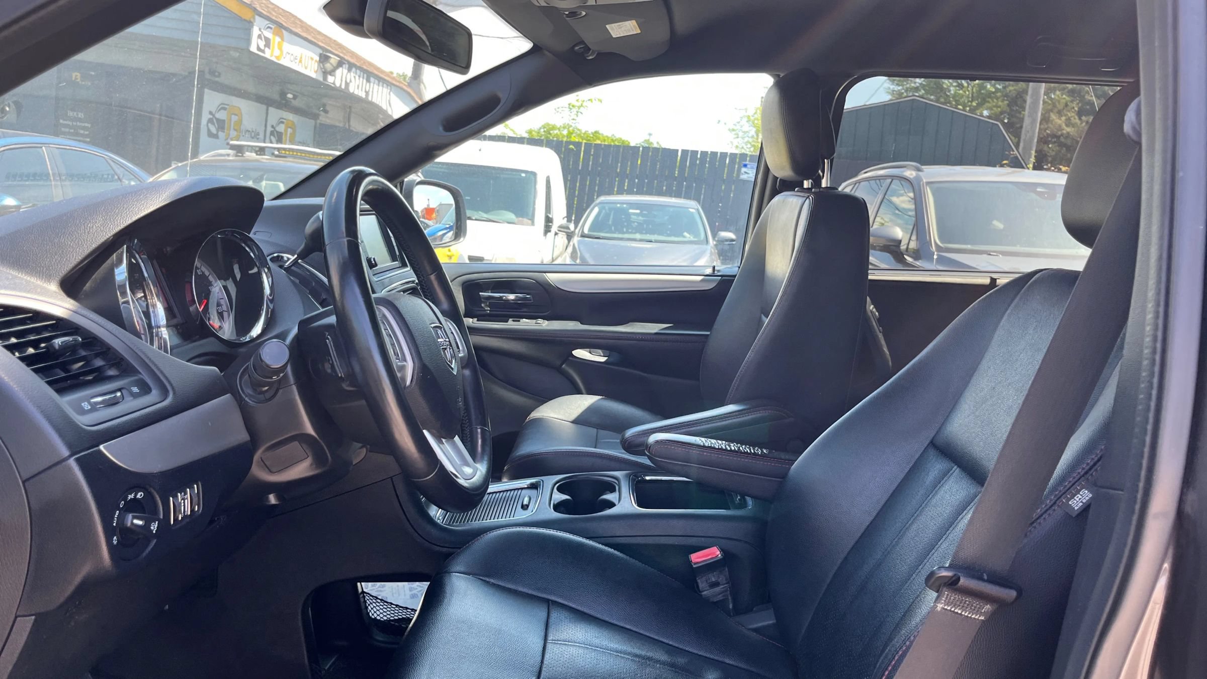 Used 2018 Dodge Grand Caravan GT FWD image 9