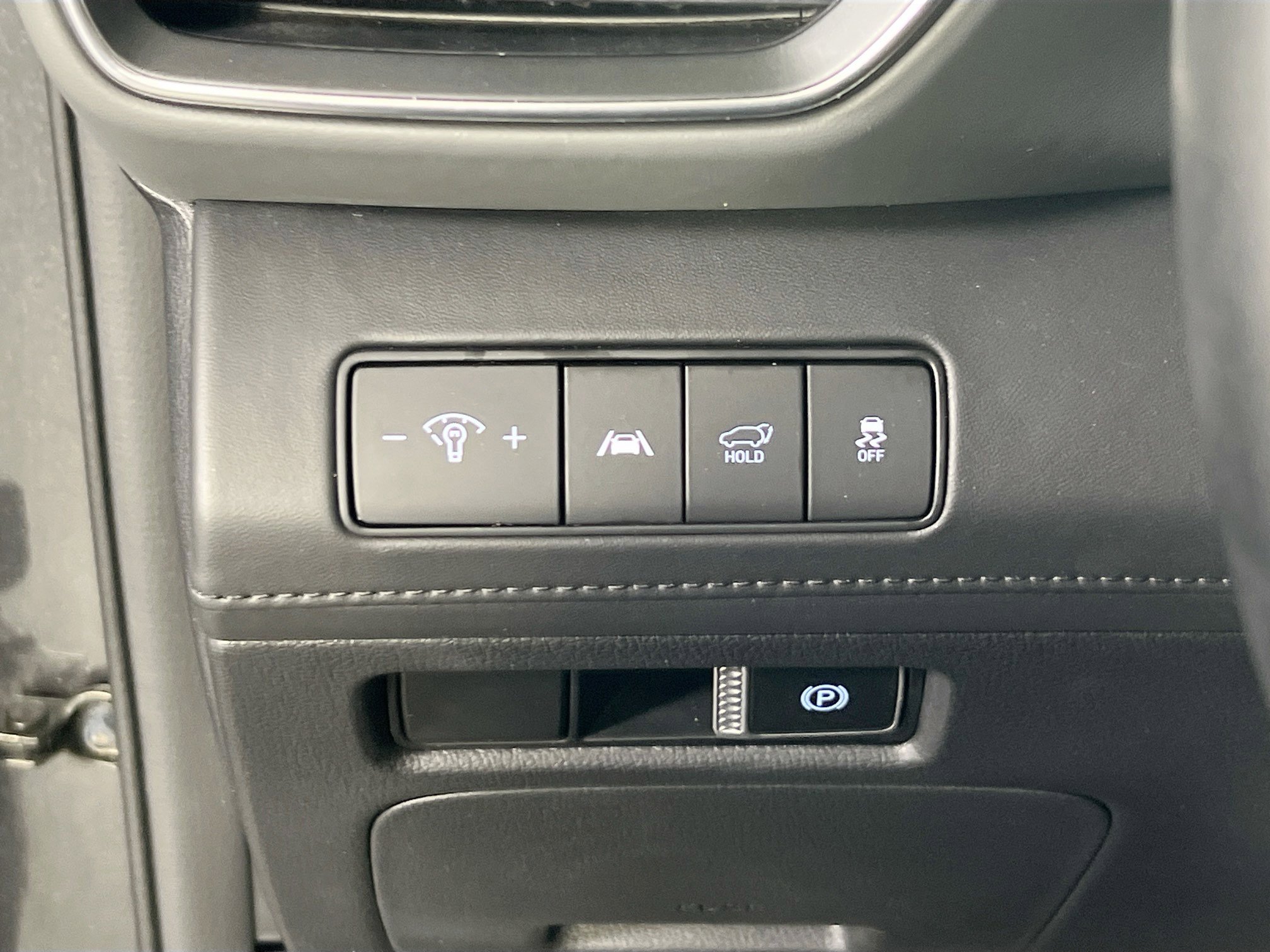 Used 2022 Hyundai Santa Fe SEL w/ Convenience + Premium Package image 10