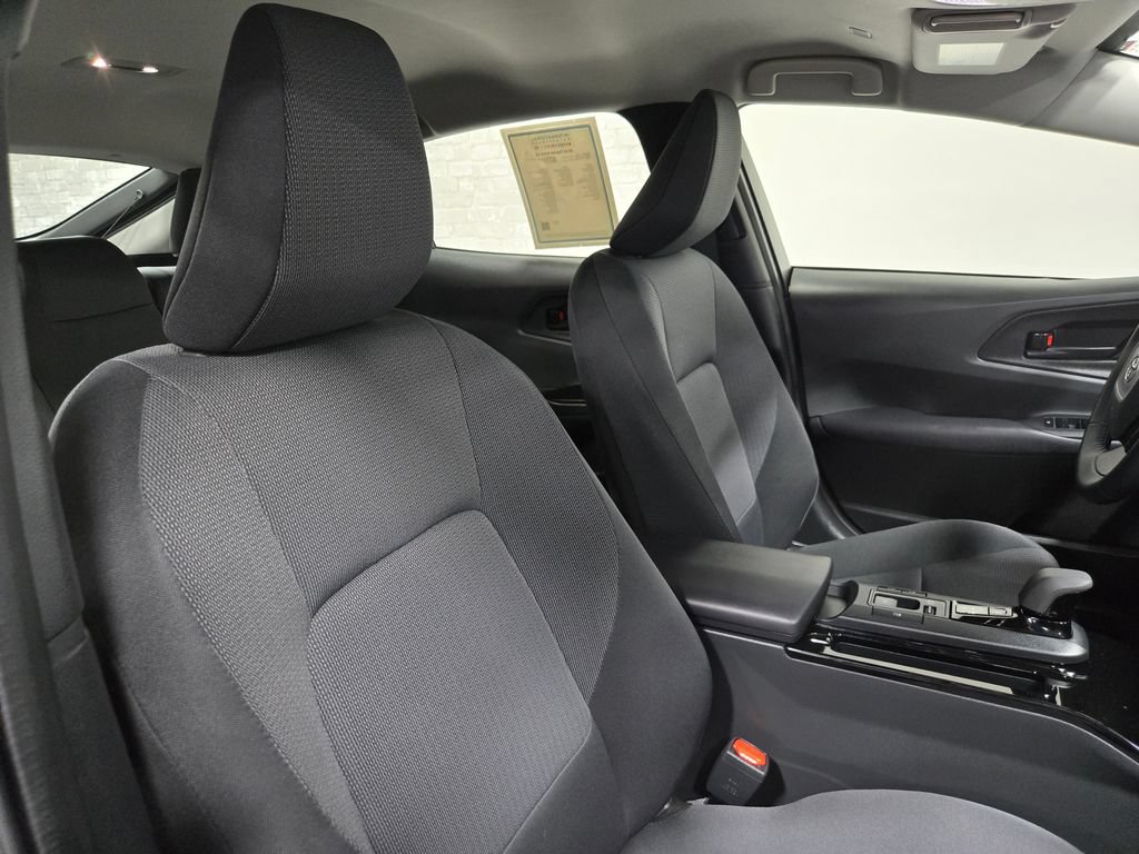Used 2024 Toyota Prius LE AWD/4WD image 50