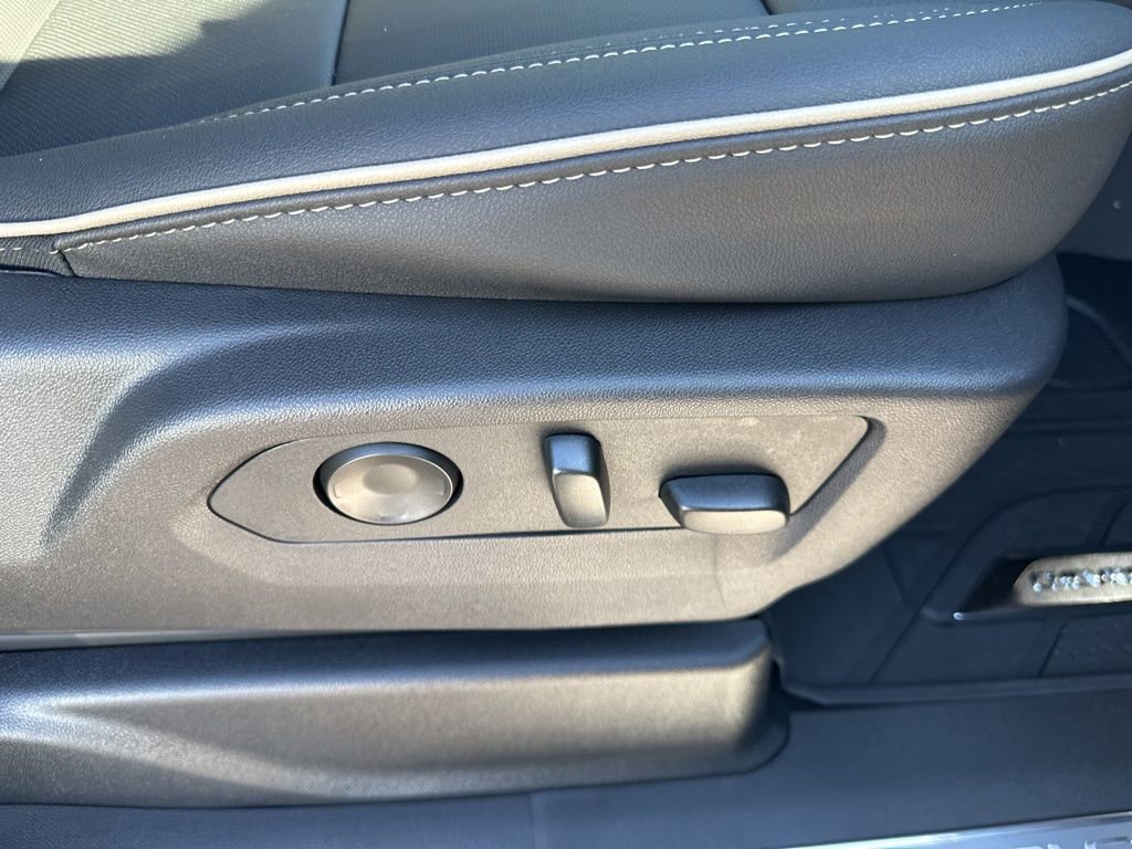 New 2026 Chevrolet Suburban Premier w/ Sun And Tow Package image 24