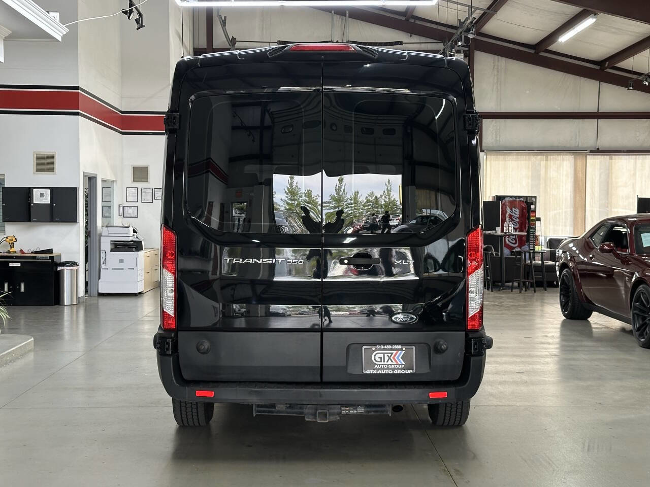Used 2019 Ford Transit 350 XLT image 3