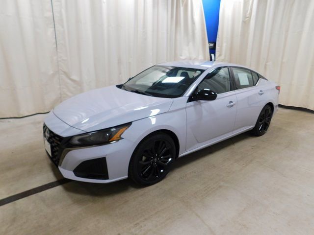 Used 2024 Nissan Altima 2.5 SR image 16