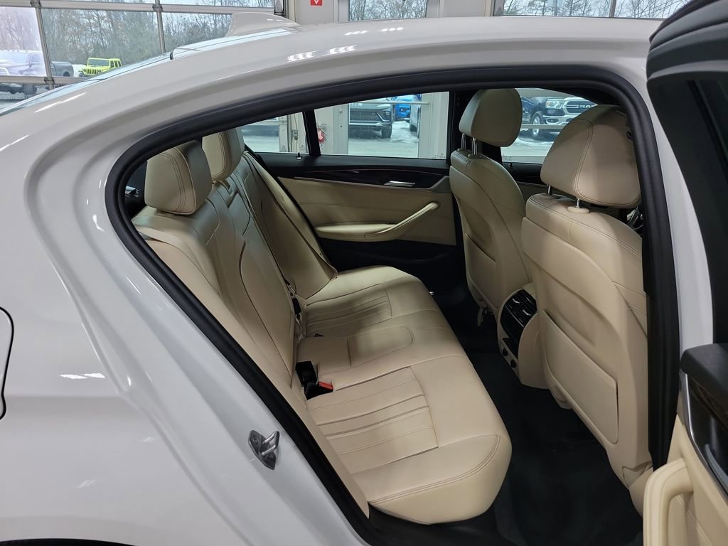 Used 2018 BMW 530i xDrive image 15