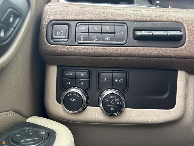 Used 2022 GMC Yukon Denali AWD/4WD image 25