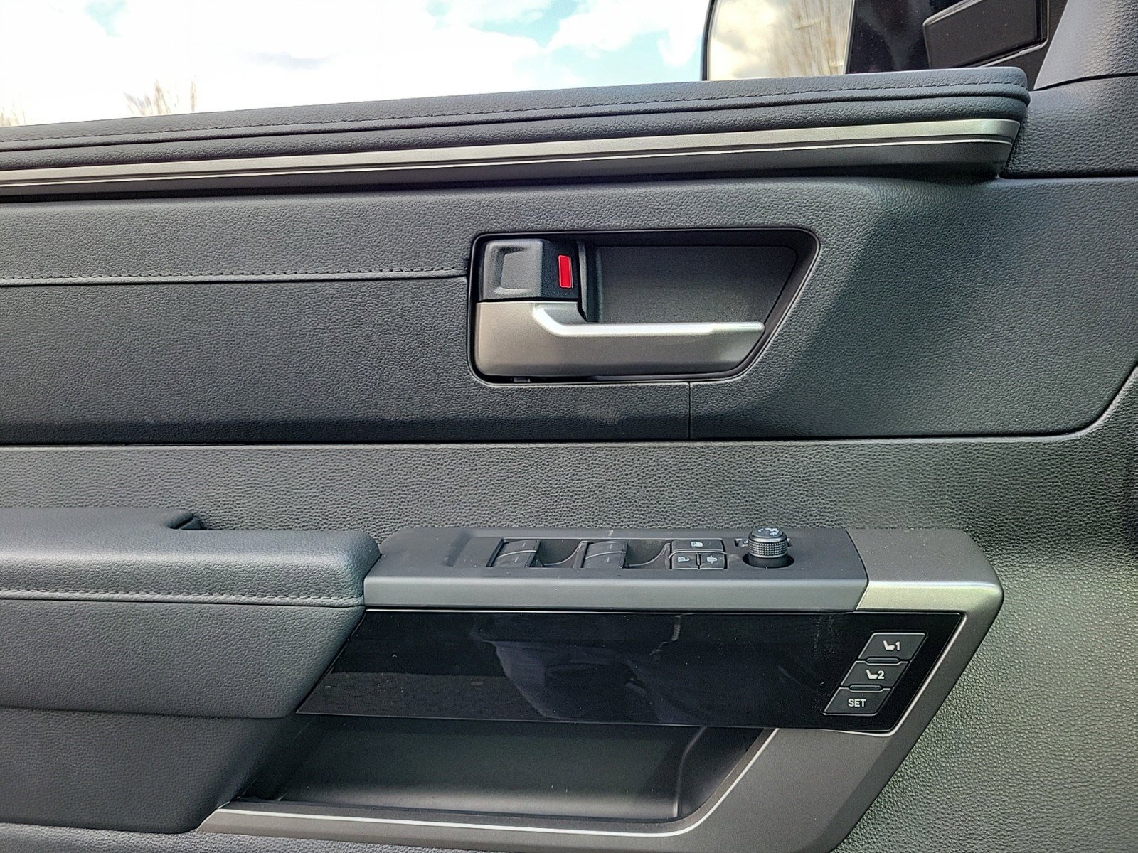 New 2025 Toyota Tundra Limited image 13