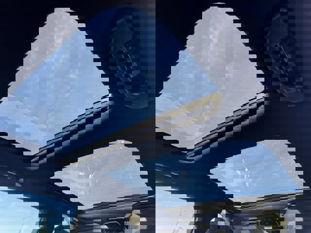 New 2026 Mercedes-Benz C 43 AMG 4MATIC Sedan image 3