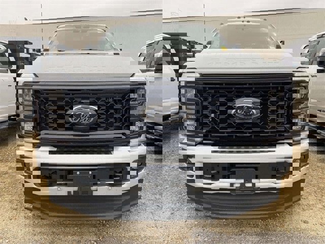 Used 2025 Ford F350 Lariat w/ Lariat Ultimate Package image 6