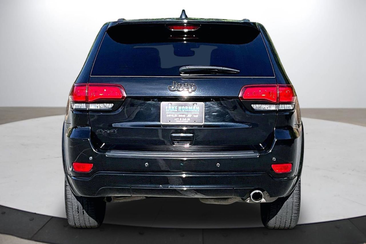 Certified 2022 Jeep Grand Cherokee Laredo X AWD/4WD image 8