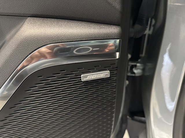 Used 2025 Chevrolet Traverse Z71 image 14