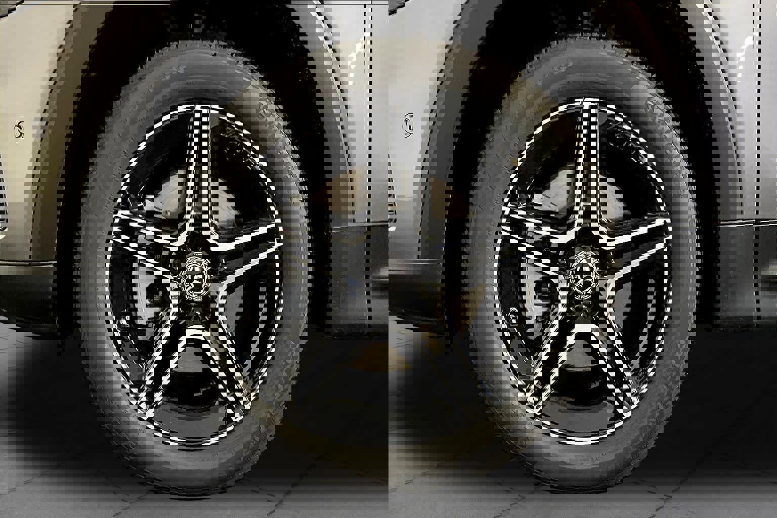 New 2026 Mercedes-Benz GLB 250 4MATIC image 17