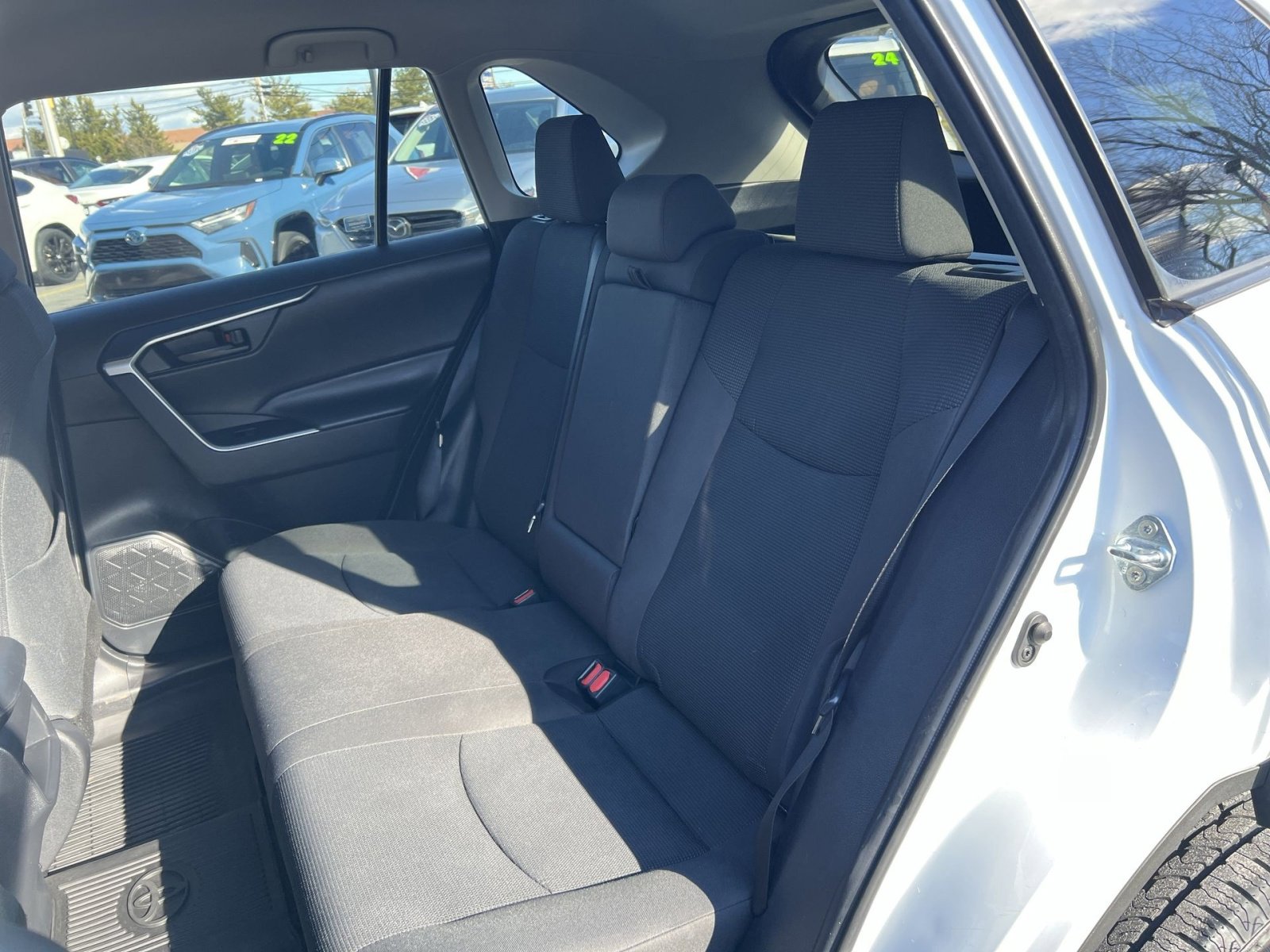 Used 2020 Toyota RAV4 LE image 22