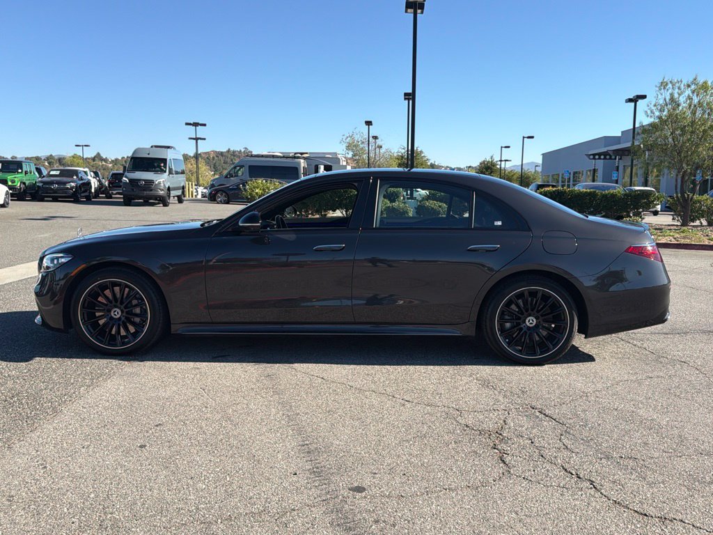 Certified 2024 Mercedes-Benz S 580e 4MATIC Sedan w/ AMG Line image 12