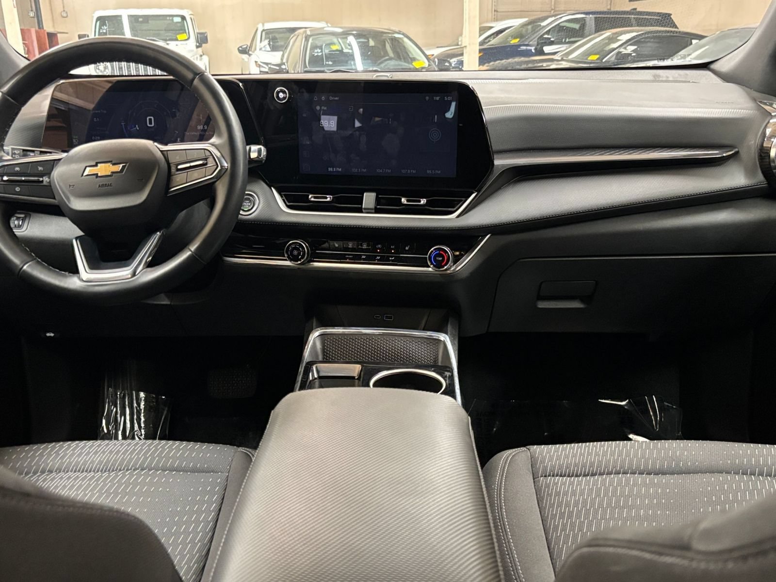 Used 2025 Chevrolet Equinox LT FWD image 33