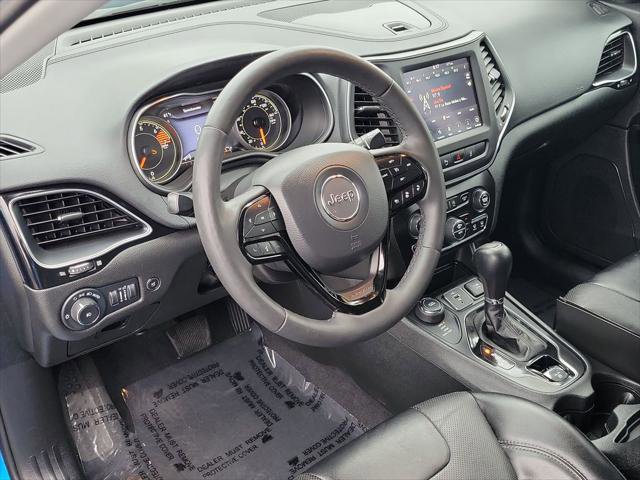 Certified 2023 Jeep Cherokee Altitude Lux image 3