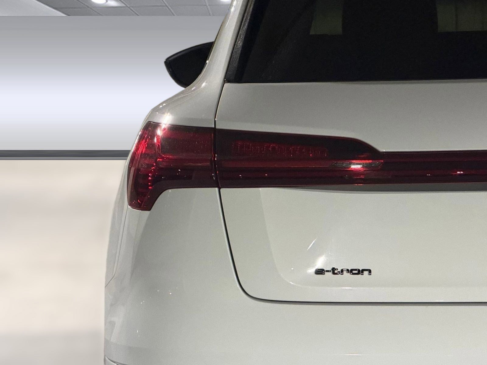 Certified 2023 Audi e-tron Premium Plus w/ Premium Plus Package AWD/4WD image 13