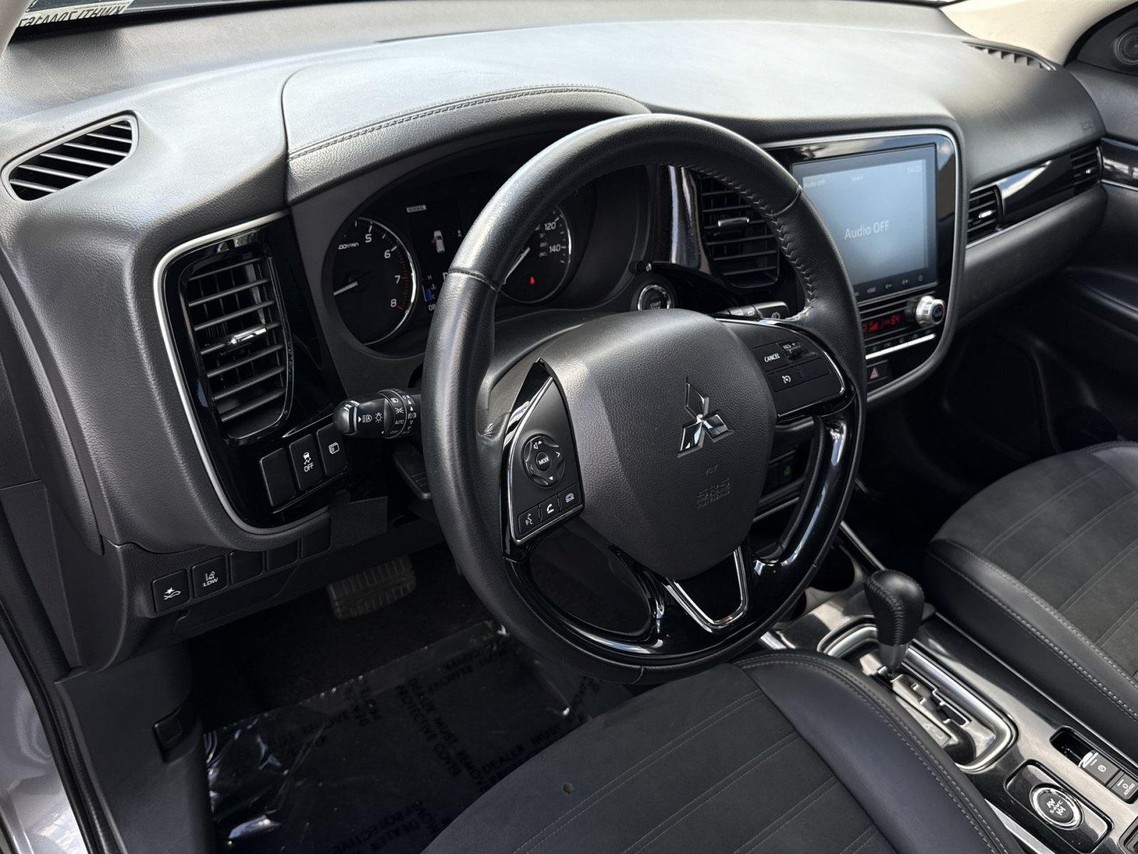 Used 2020 Mitsubishi Outlander ES AWD/4WD image 16