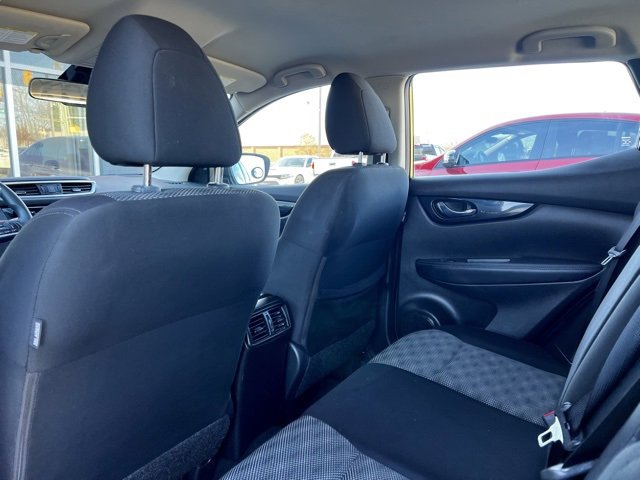 Used 2020 Nissan Rogue Sport SV image 16