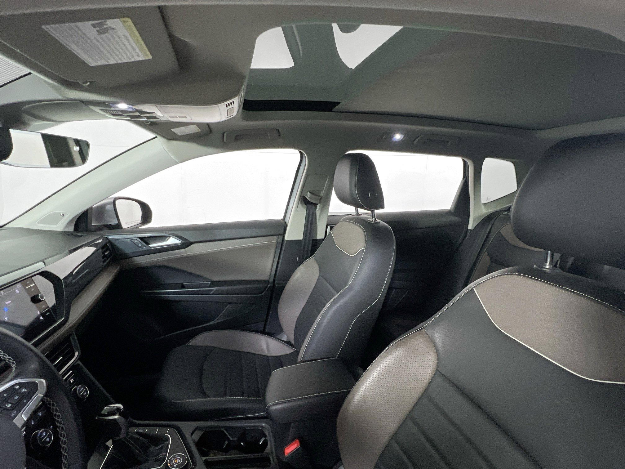 Used 2023 Volkswagen Taos SEL AWD/4WD image 22