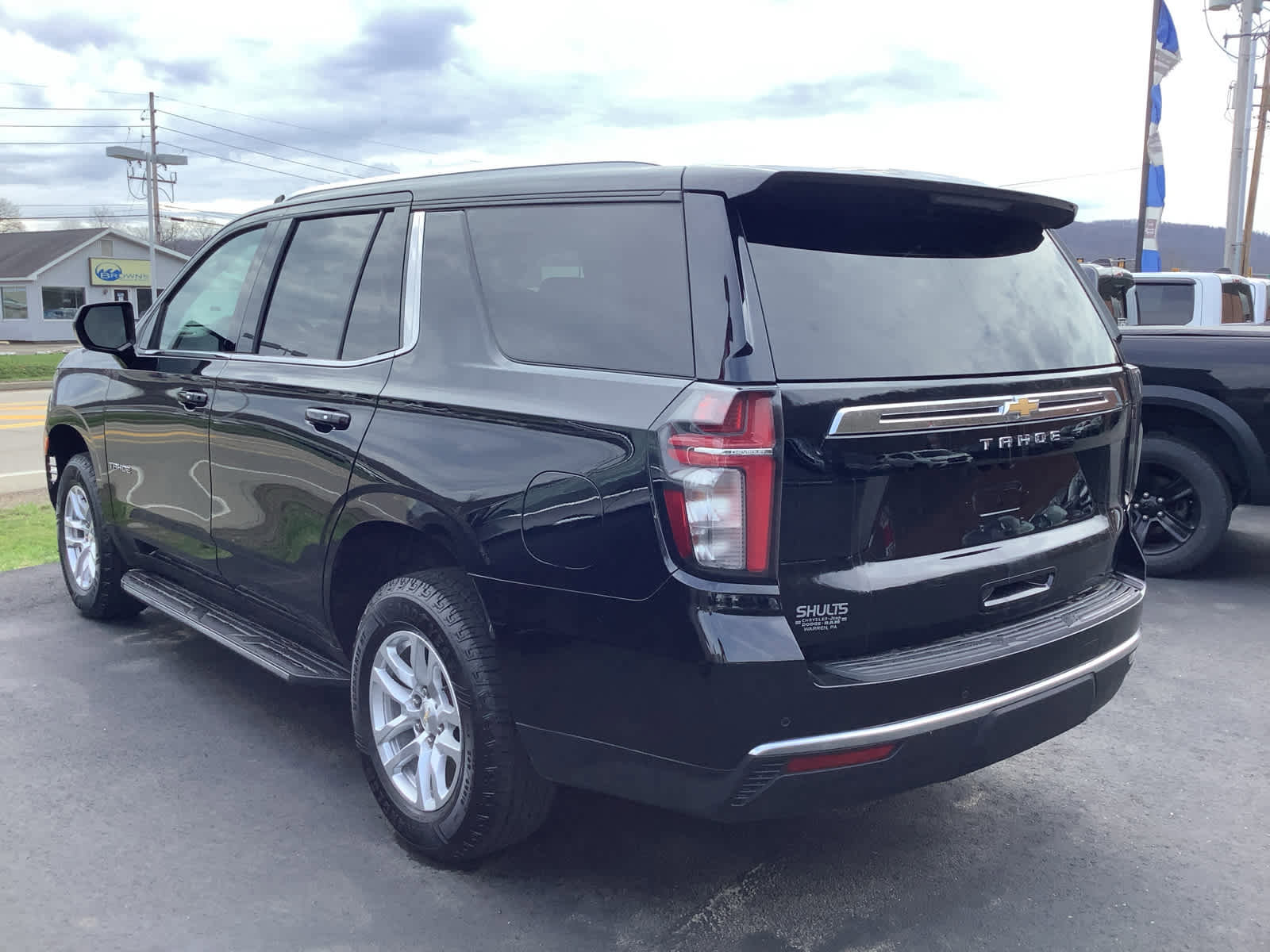 Used 2021 Chevrolet Tahoe LS image 3