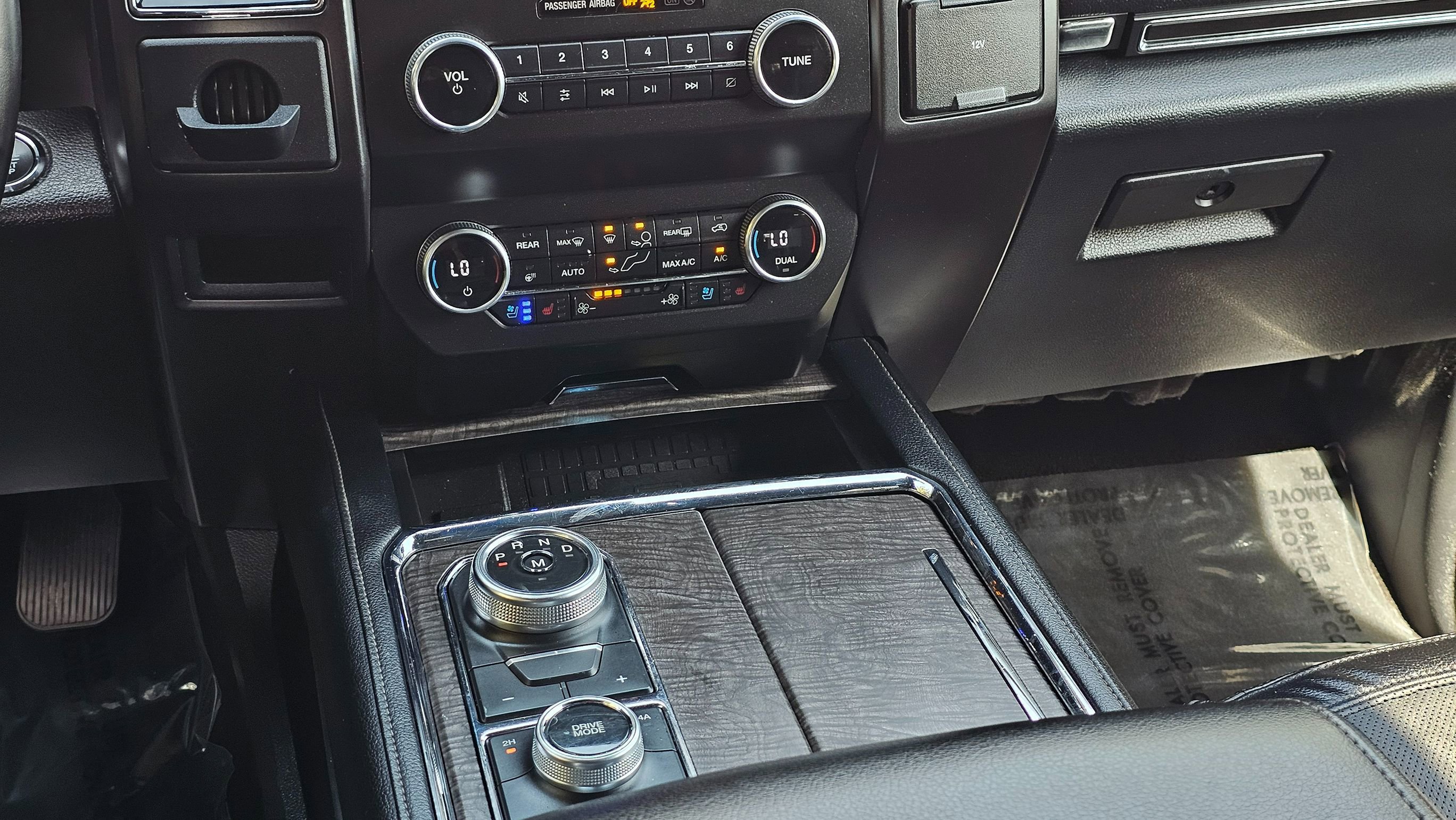 Used 2021 Ford Expedition Limited image 25