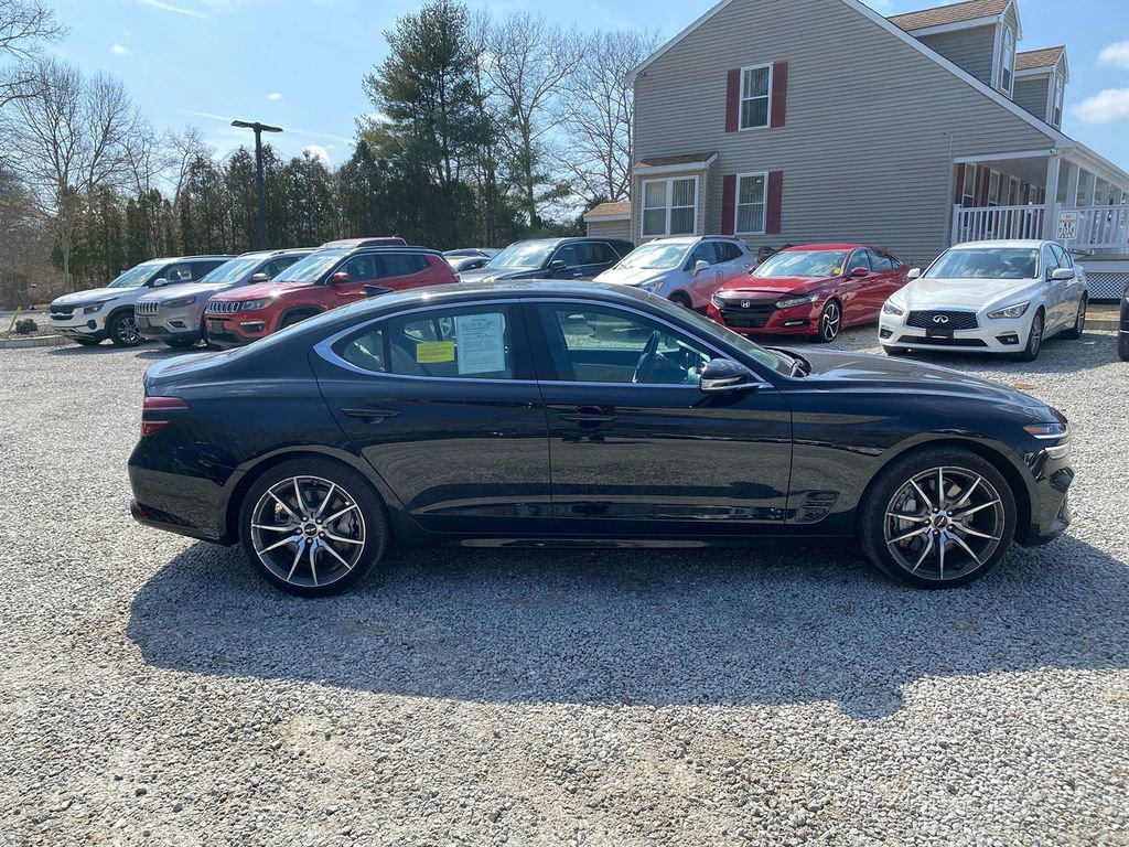 Used 2024 Genesis G70 2.5T image 4