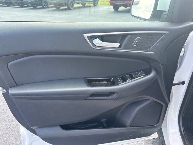 Used 2018 Ford Edge SEL w/ Equipment Group 201A FWD image 12